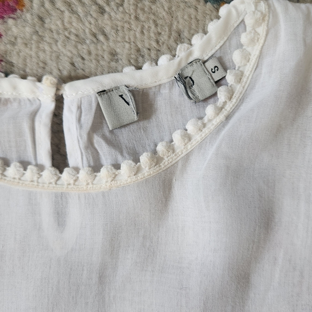 Lightweight Embroidered Semi-Sheer Boho Blouse with Detailed Trim - Picture 5 of 8
